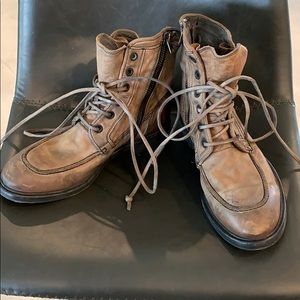 UGG Collection | Rugged Boots EUC!
